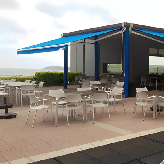Toldo Articulado instalado