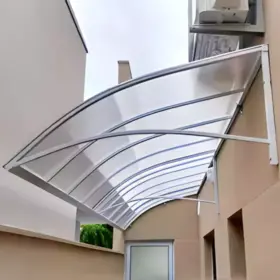 O que é um toldo de policarbonato?