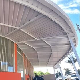 Qual é o tipo de telhado mais barato?