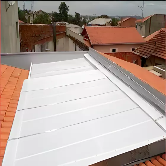 Tecnologia em Teto Retrátil de Policarbonato Compacto Para Piscina em Votorantim