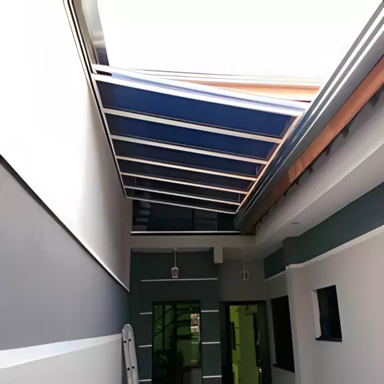 Montagem profissional de cobertura