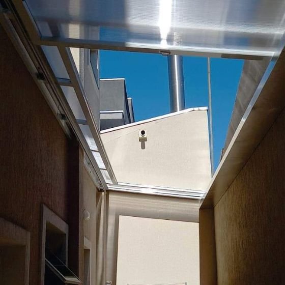 Teto Retrátil de Policarbonato Compacto Para Piscina em Votorantim instalada