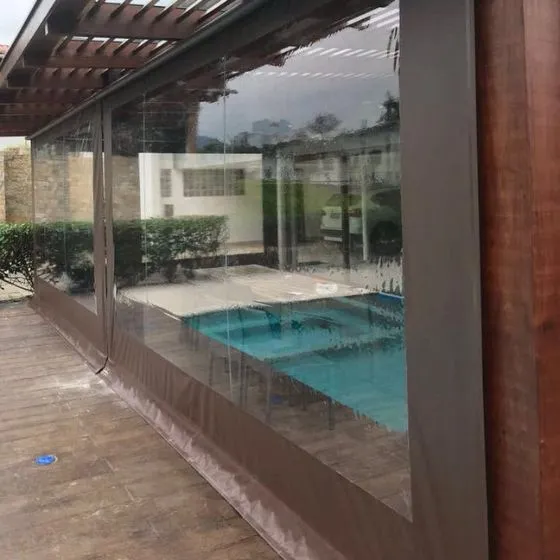 Toldo Cortina de lona PVC em terraço descoberto